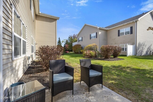 Building Photo - 401 Avalon Pl