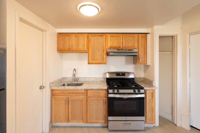 Building Photo - 4301 Harriet St