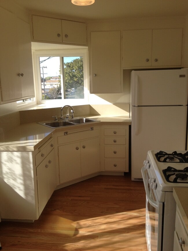 Building Photo - 708 Liberty St