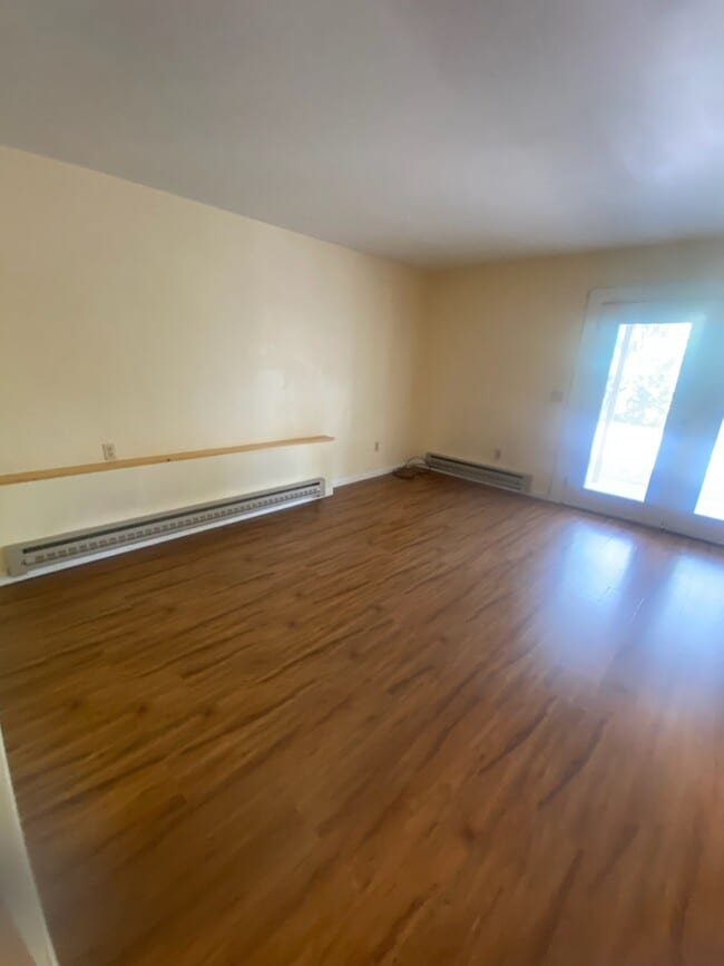 Building Photo - 243 Westchester Square N