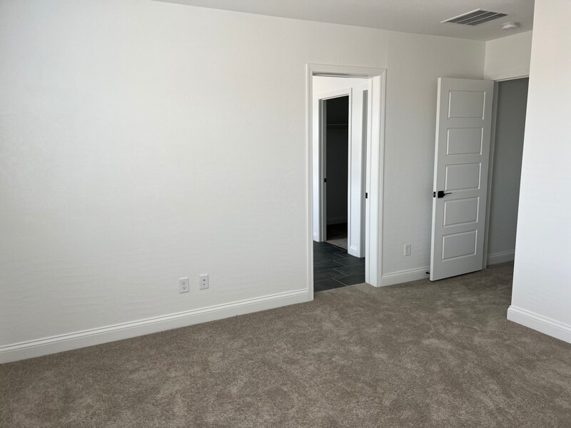 Building Photo - 10050 Bismuth St