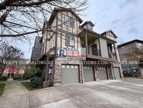 Building Photo - 7899 NE Rockne Way