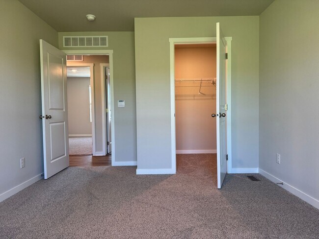 Building Photo - Spacious 4-Bedroom Split-Level Near Standing Bear Lake & Trails