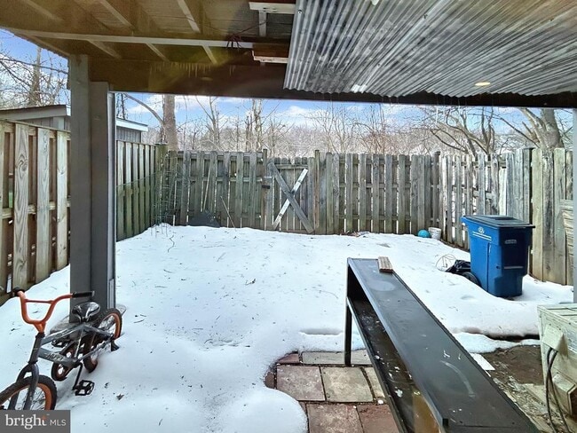 Building Photo - 19634 Club Lake Rd