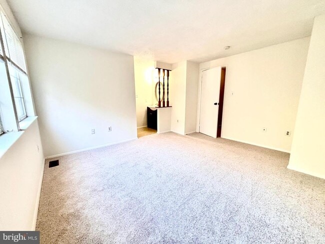 Building Photo - 6226 Hillside Rd