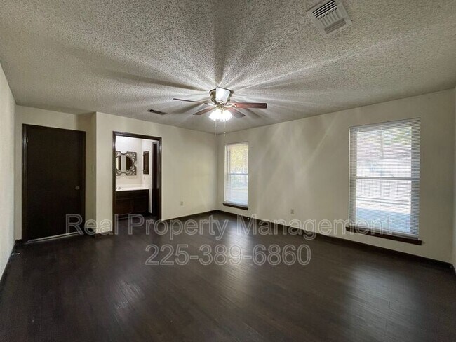 Building Photo - 4513 Woodlyn Dr