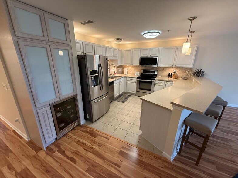 Building Photo - 20374 Blue Point Dr