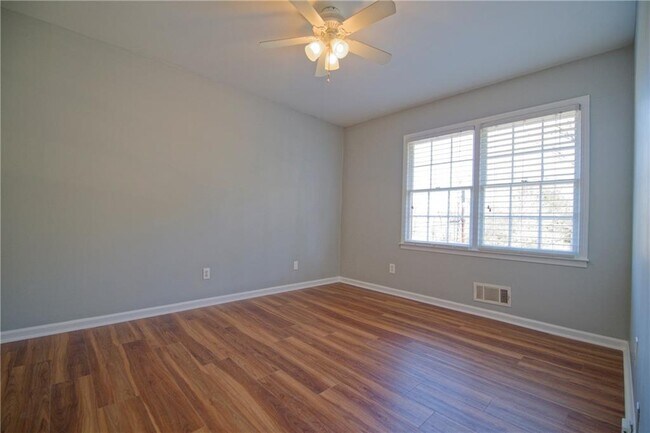 Building Photo - 1317 Witham Dr