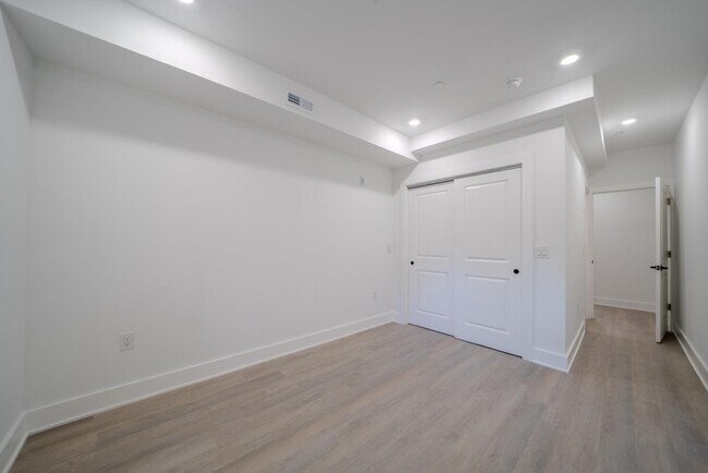 Building Photo - 1710 N 24th St