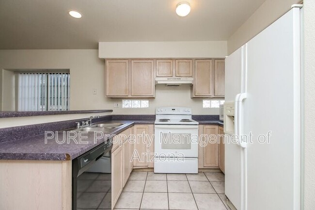 Building Photo - 5665 W Galveston St