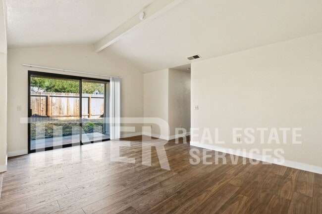 Building Photo - 9282 Corinthian Cir