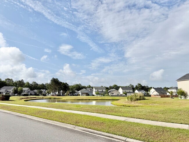 Building Photo - 6 Chapel Lake N