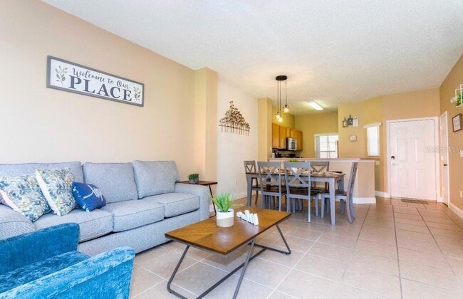 Building Photo - 8420 Blue Lagoon Dr