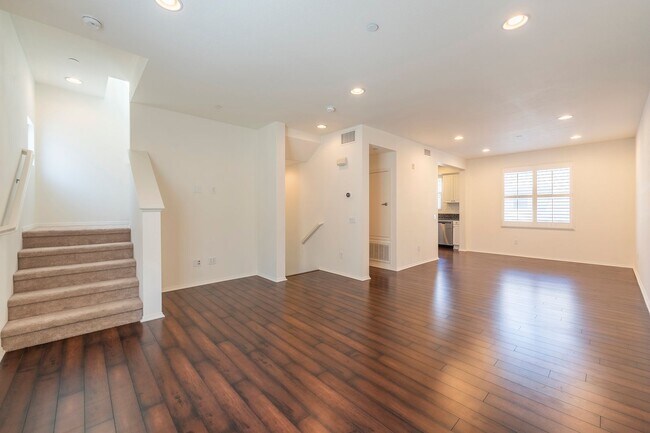 Building Photo - Ocean, #104