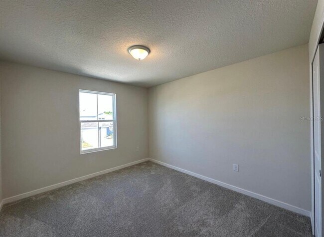 Building Photo - 5322 Royal Point Ave