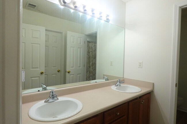 Building Photo - Available Soon!