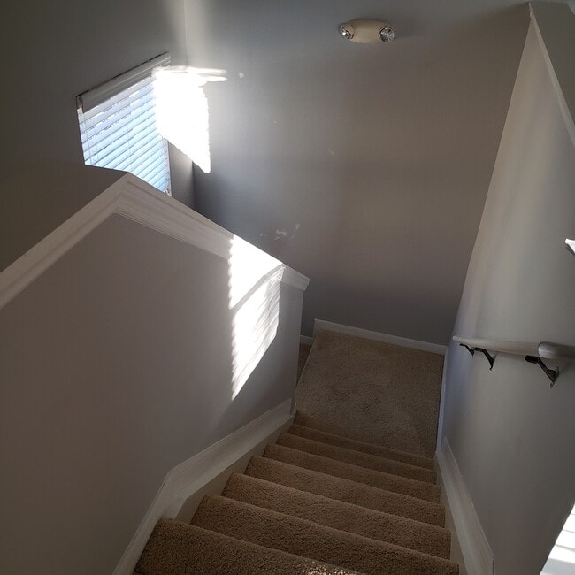 Building Photo - 2771 Oakwater Dr