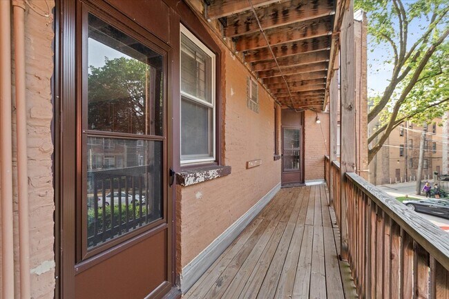 Building Photo - 2512 N Lincoln Ave
