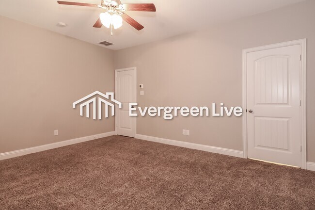 Building Photo - 126 Pleasant Hill Ln