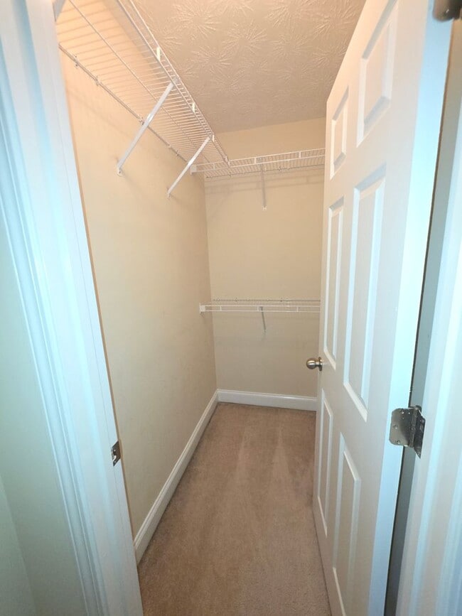 Building Photo - 22 Shadowridge Ln