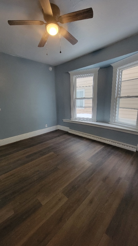 Building Photo - 286 Kenwood Ave