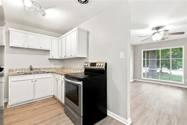 Building Photo - 6631 Baldwin Ct