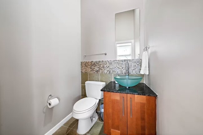 Building Photo - 5630 Kiam St