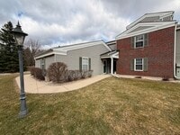 Building Photo - N17W26887 E Fieldhack Dr