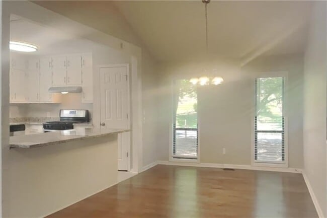 Building Photo - 2742 Bentwood Dr