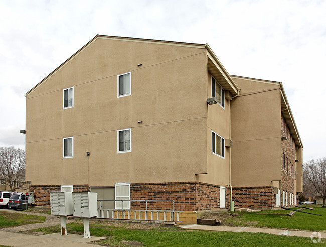 Building Photo - Lonnie Adkins Court