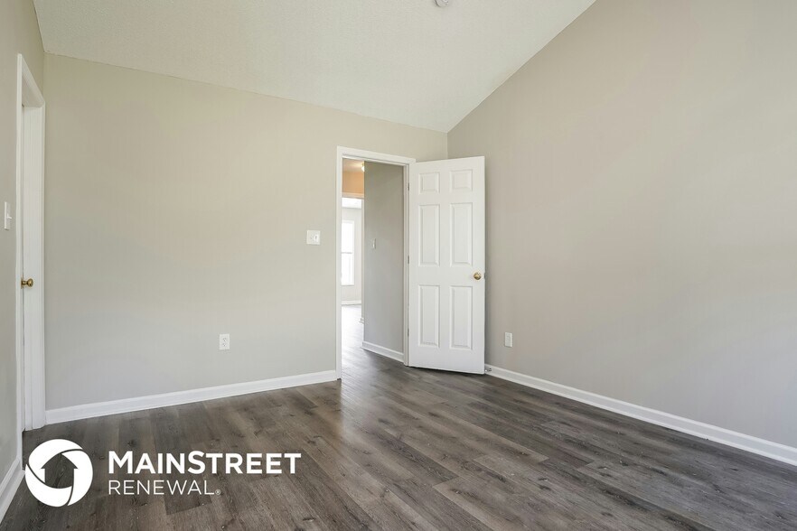 Building Photo - 5165 Julip Dr