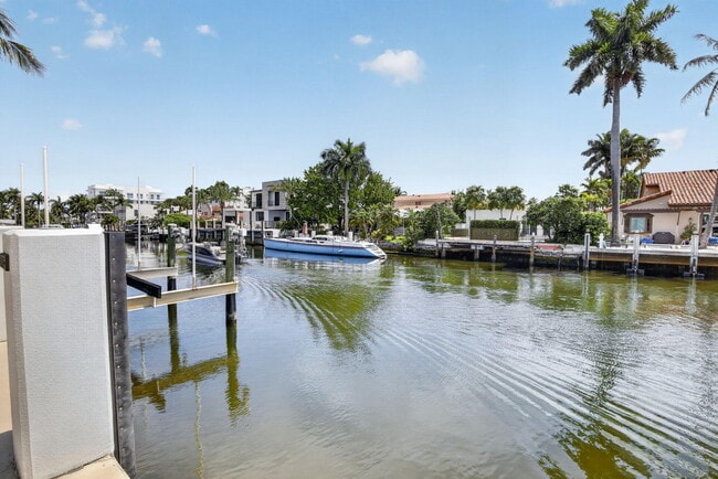 Building Photo - 334 Isle of Capri Dr