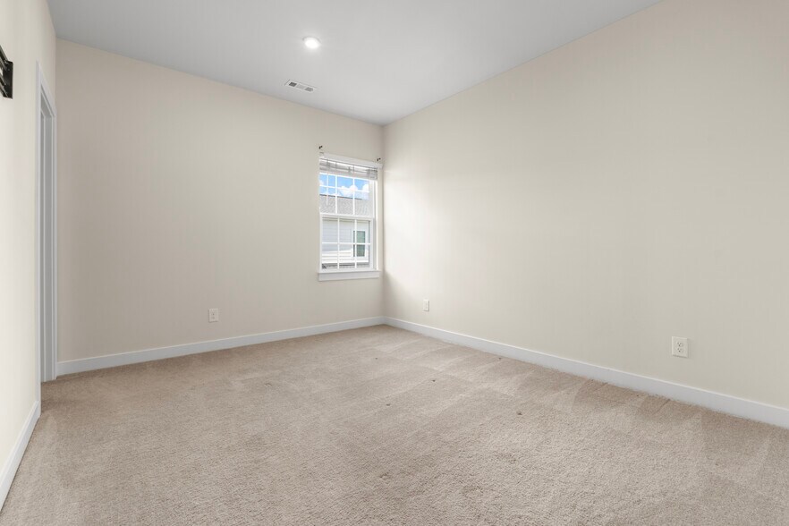 4th Bedroom - 1578 Drakes Creek Rd