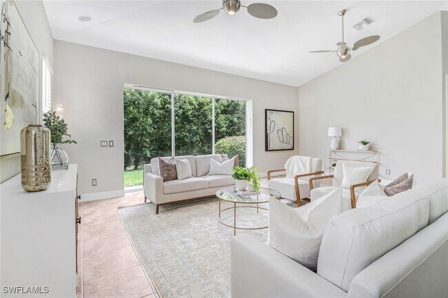 Building Photo - 9754 Wilshire Lakes Blvd