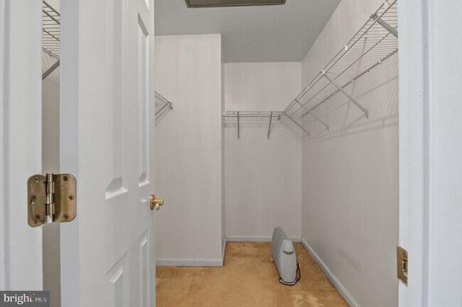 Building Photo - 4619 Hummingbird Ln