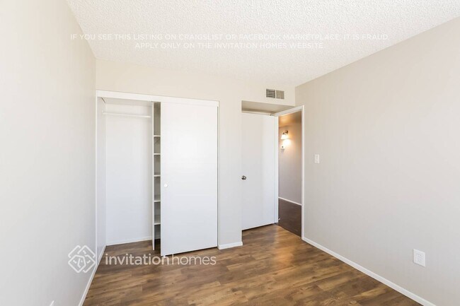 Building Photo - 4029 E Alta Vista Rd