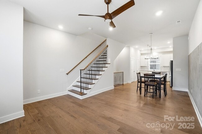 Building Photo - 1312 Nandina St