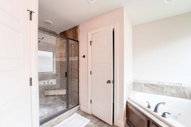 Building Photo - 967 Glass St