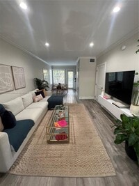 Building Photo - 15 Madeira Ave