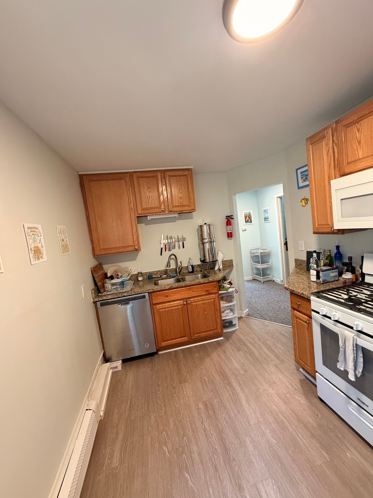Kitchen - 606 W Summit St