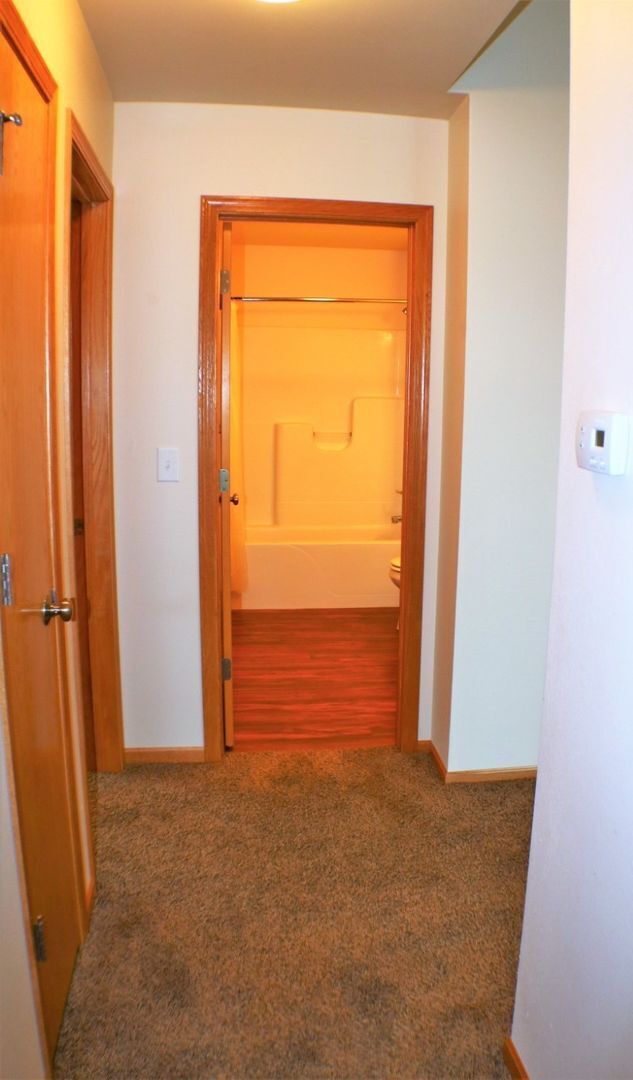 Building Photo - $1,050 | 2 Bedroom, 2 Bathroom Condo | No ...