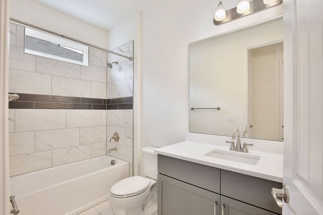 Building Photo - Gorgeous 4/3 Residence with a Private Back Lanai and a 2 Car Garage in the Delightful Laureate Pa...