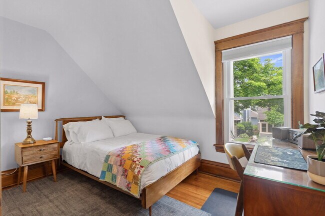 Building Photo - 3932 Garfield Ave