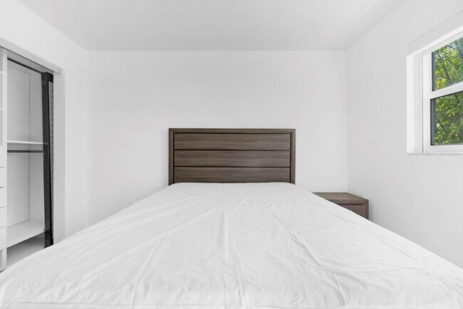 Building Photo - 1439 S Ocean Blvd