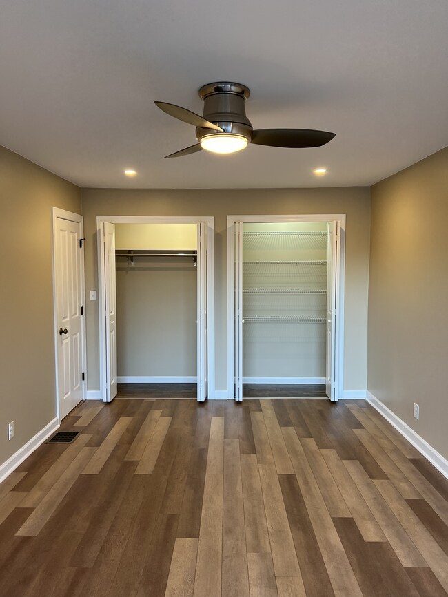 Bedroom #2 - 3 - 149 W Kenilworth Cir