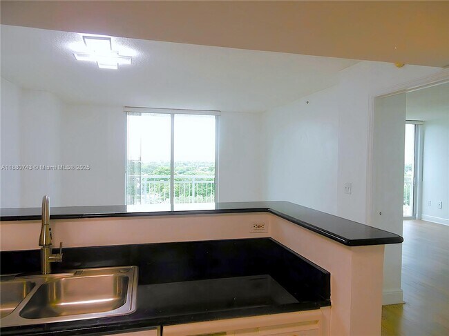 Building Photo - 3000 Coral Wy