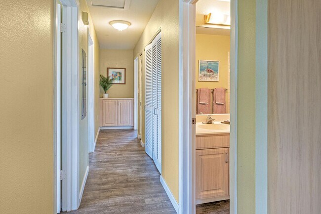 Building Photo - 92-1543 Aliinui Drive 4E