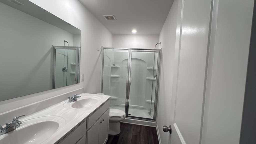 Building Photo - 145 Star Ct
