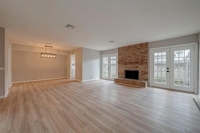 Building Photo - 14736 Perthshire Rd