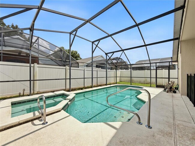 Building Photo - 8105 Santee Dr